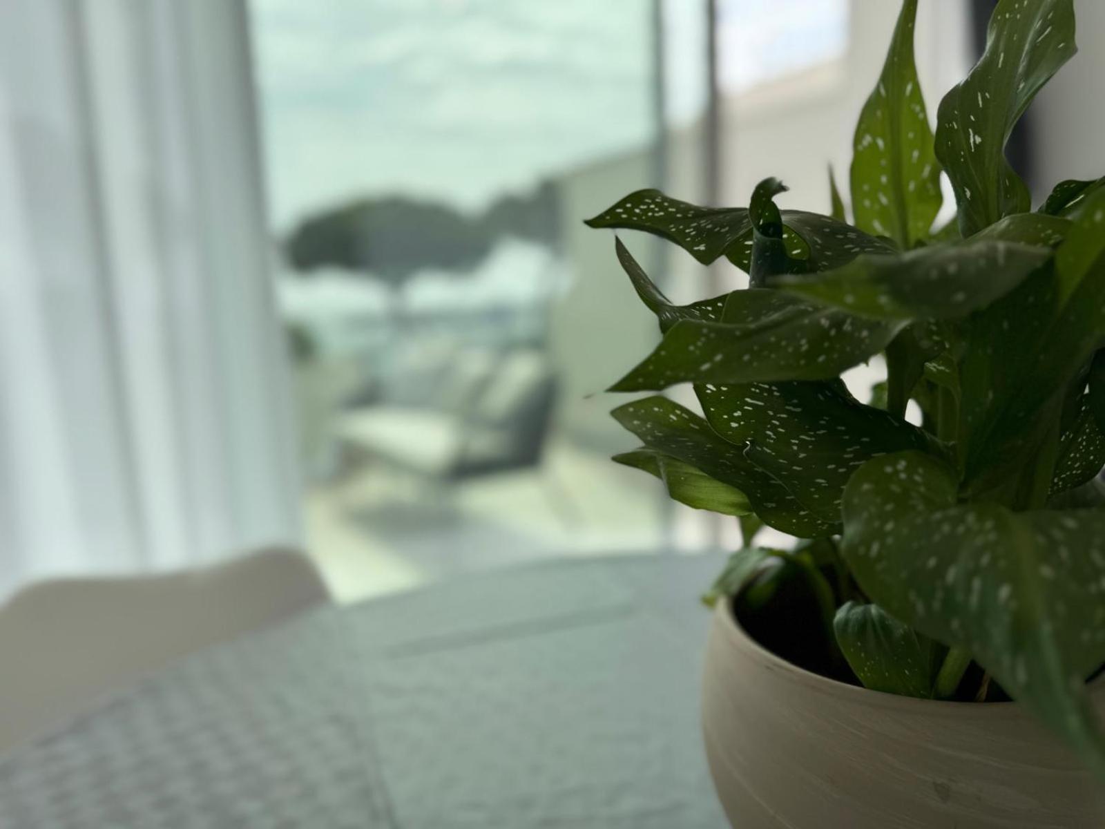 Iitana Luxury - Fronte Mare Con Vasca Idromassaggio *